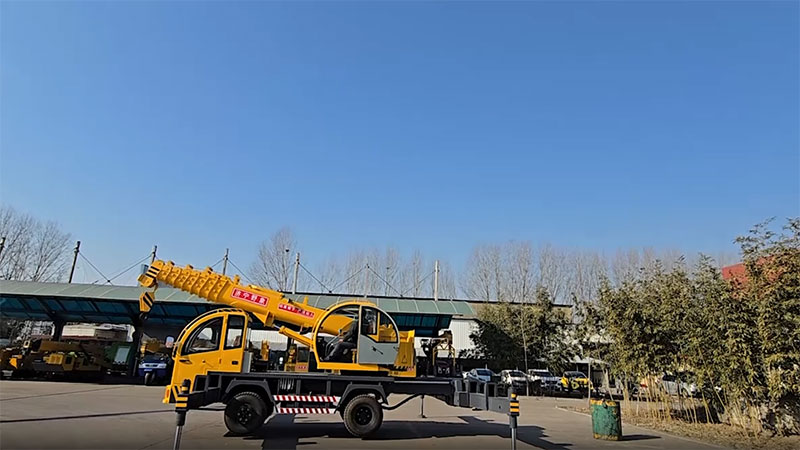 Camion-grue 8T, STSQ8D