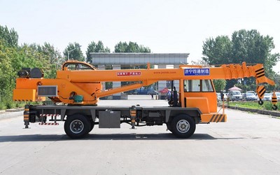 Camion-grue 8T, STSQ8A